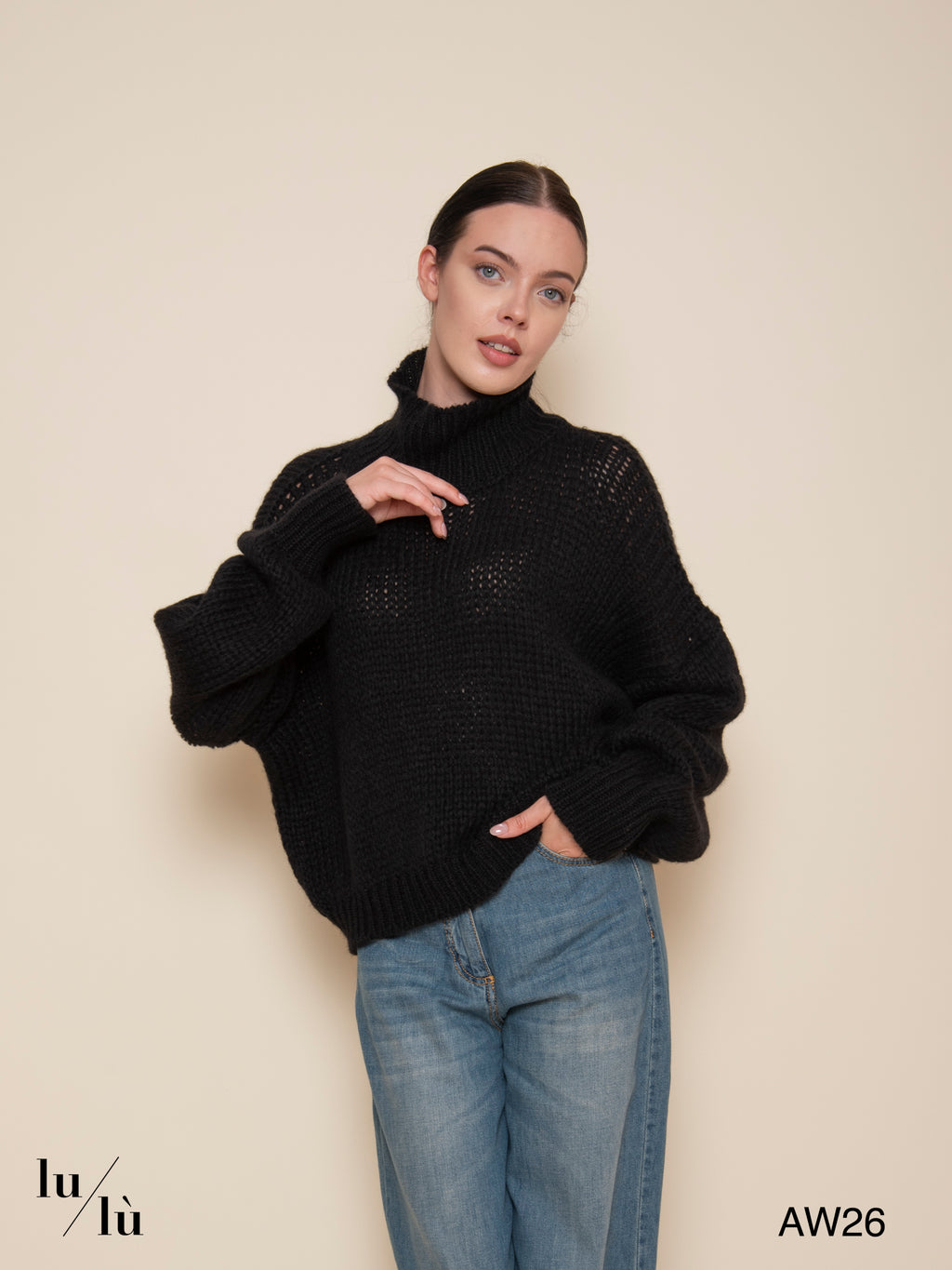Nina Black - Maglia in baby alpaca con collo alto