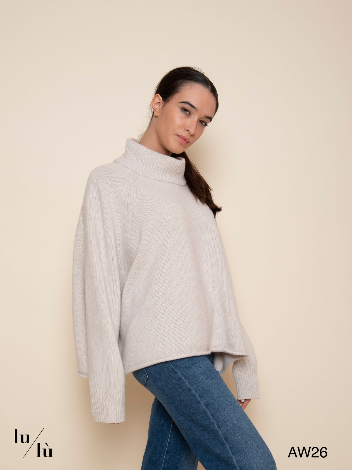 Lucy - Maglia collo alto in lana merino superfine