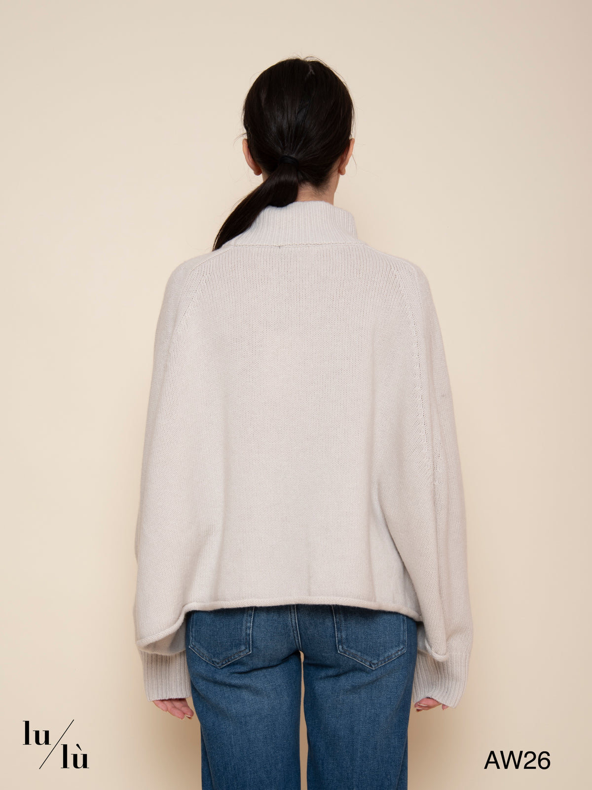Lucy - Maglia collo alto in lana merino superfine