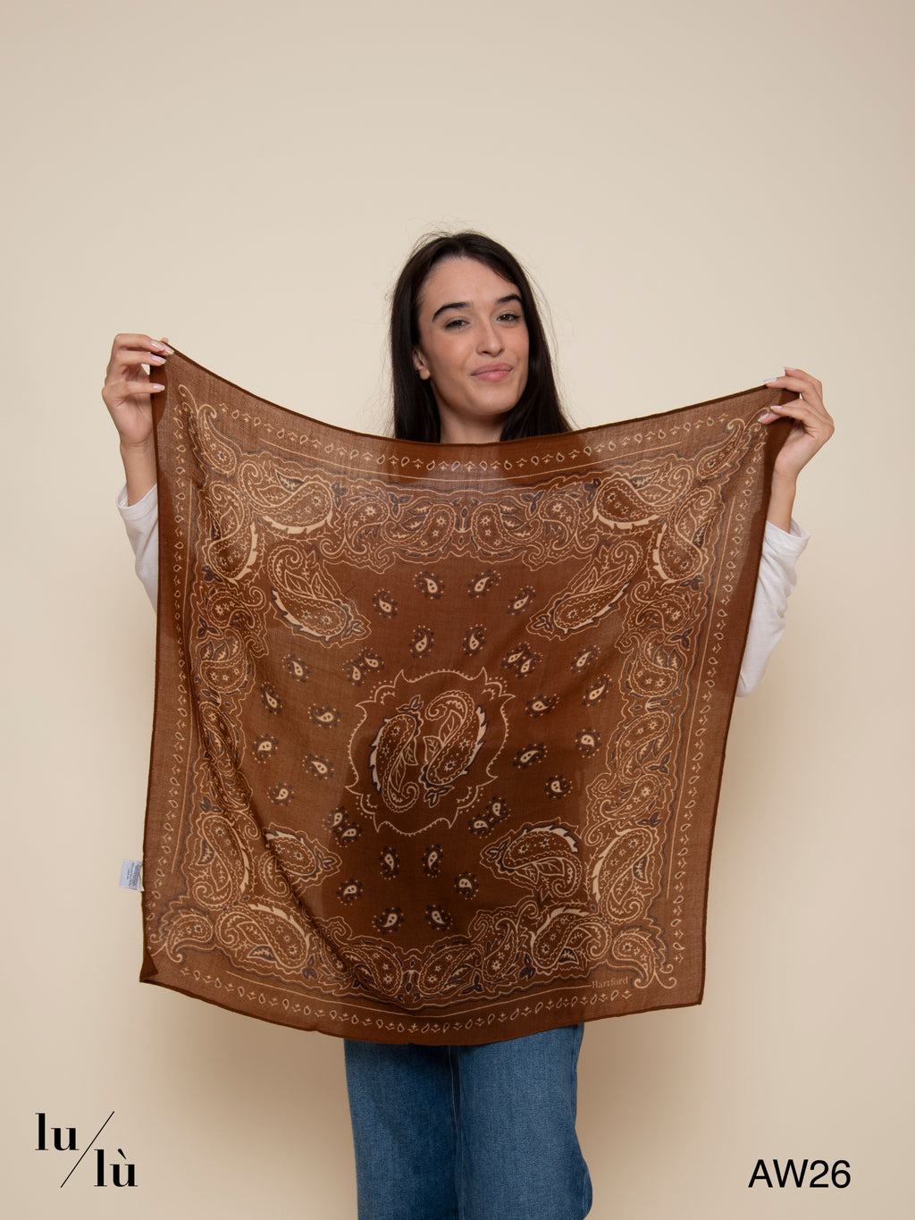 Kara Caramel - Foulard quadrato in lana con stampa paisley