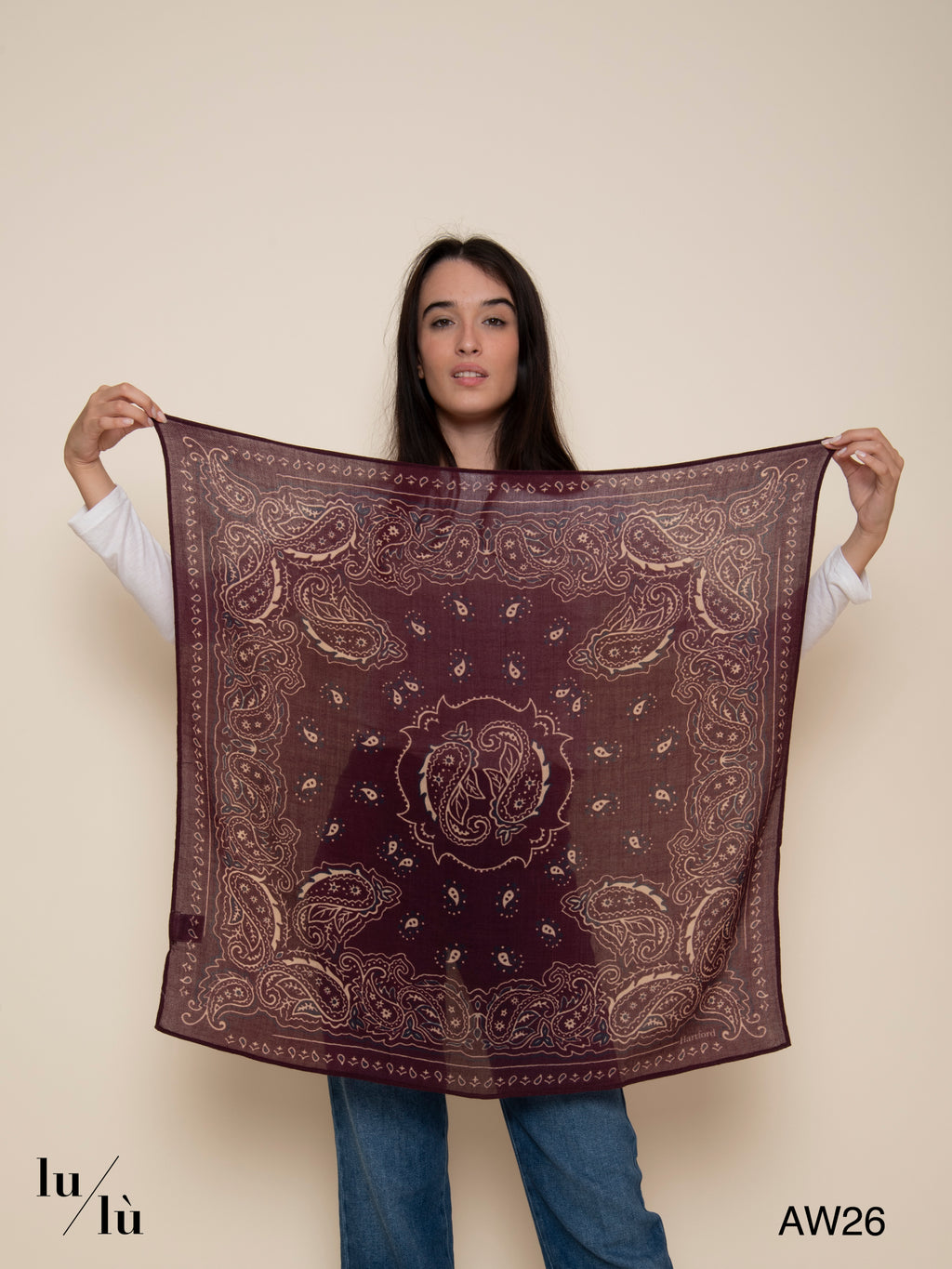Kara Bordeaux - Foulard quadrato in lana con stampa paisley
