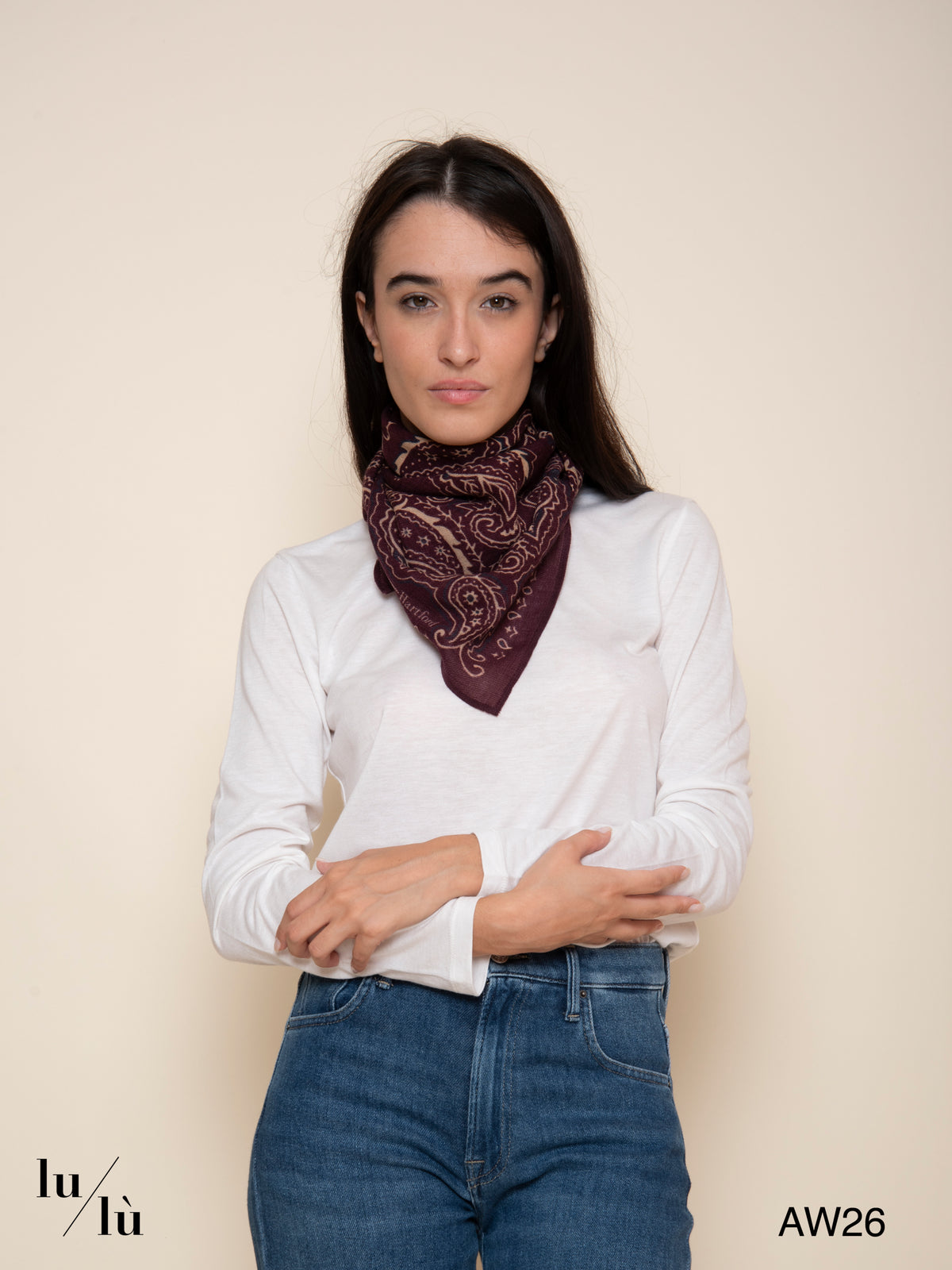 Kara Bordeaux - Foulard quadrato in lana con stampa paisley