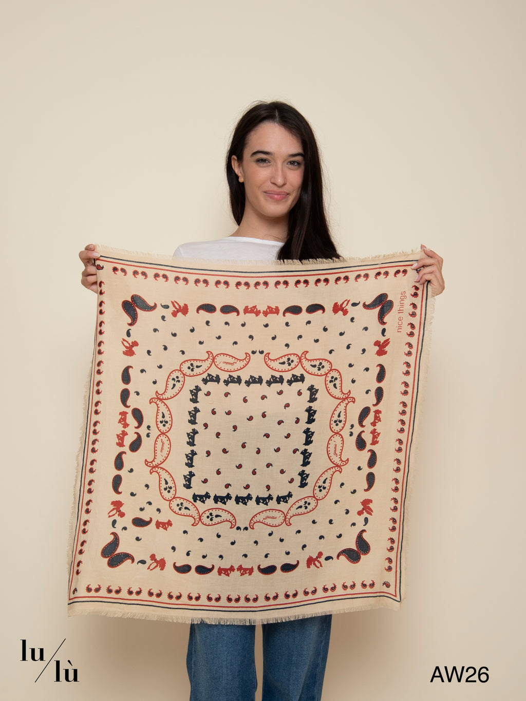 Lori Beige - Foulard quadrato con stampa bandana
