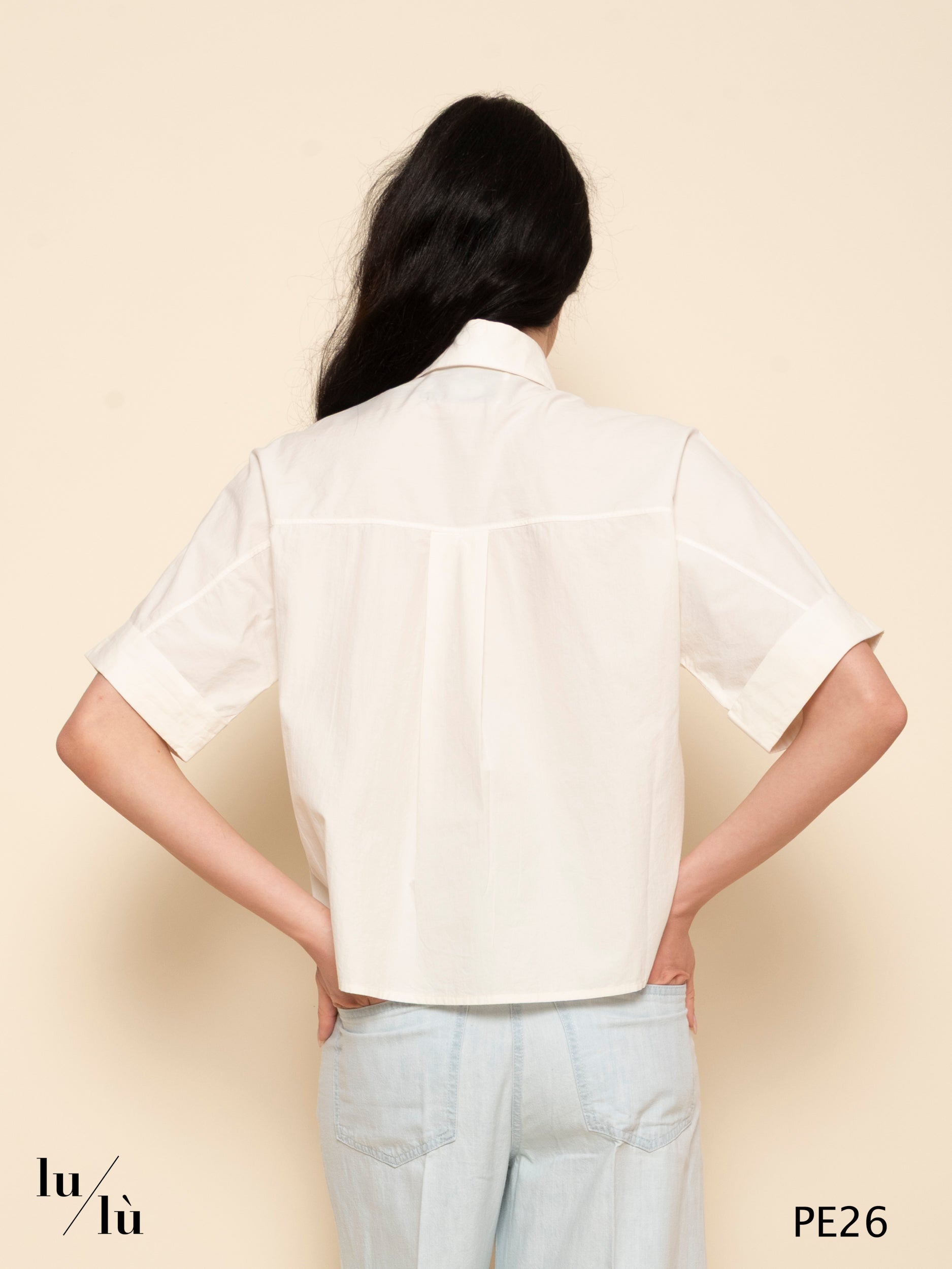 Alba - Camicia cropped in popeline di cotone con ricamo floreale