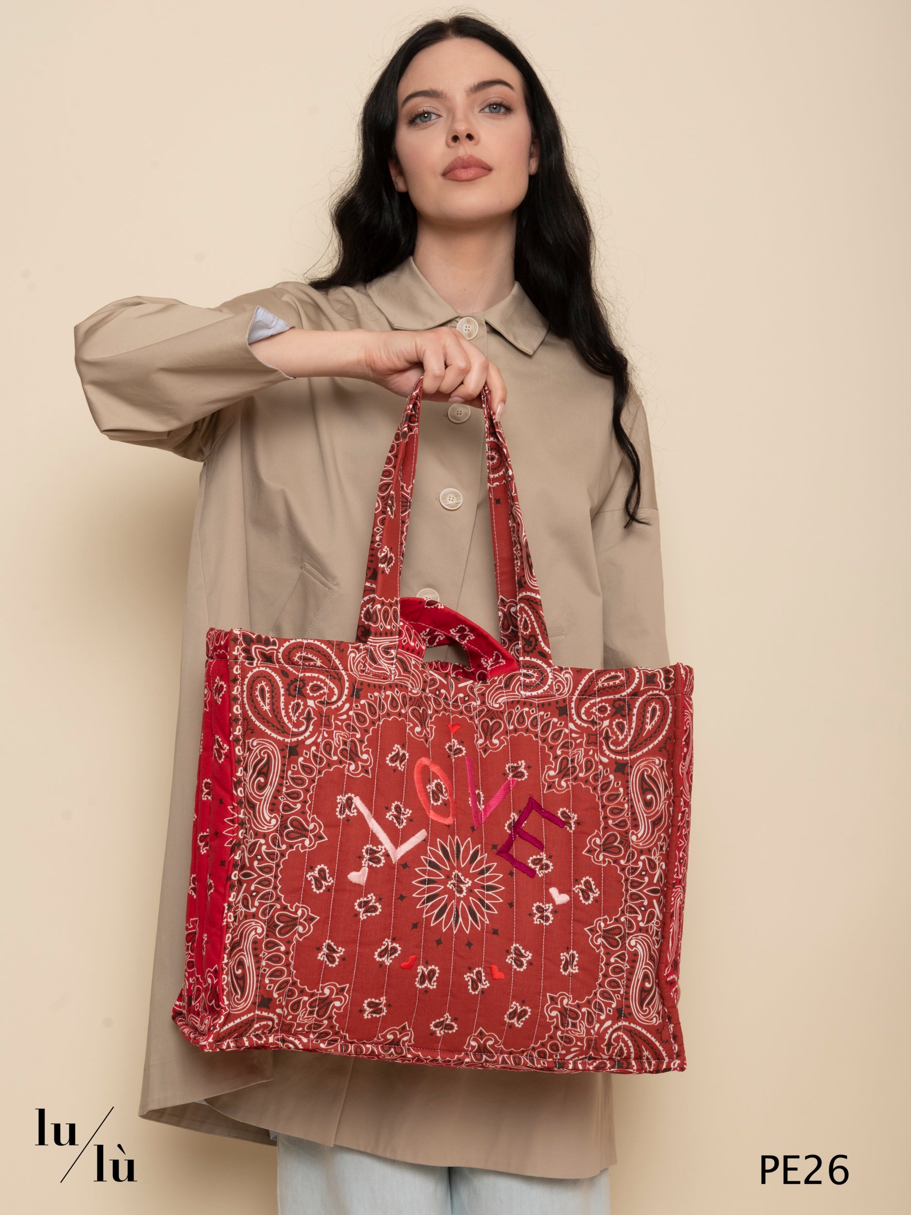 Love Tote Red - Maxi borsa in cotone bandana ricamato