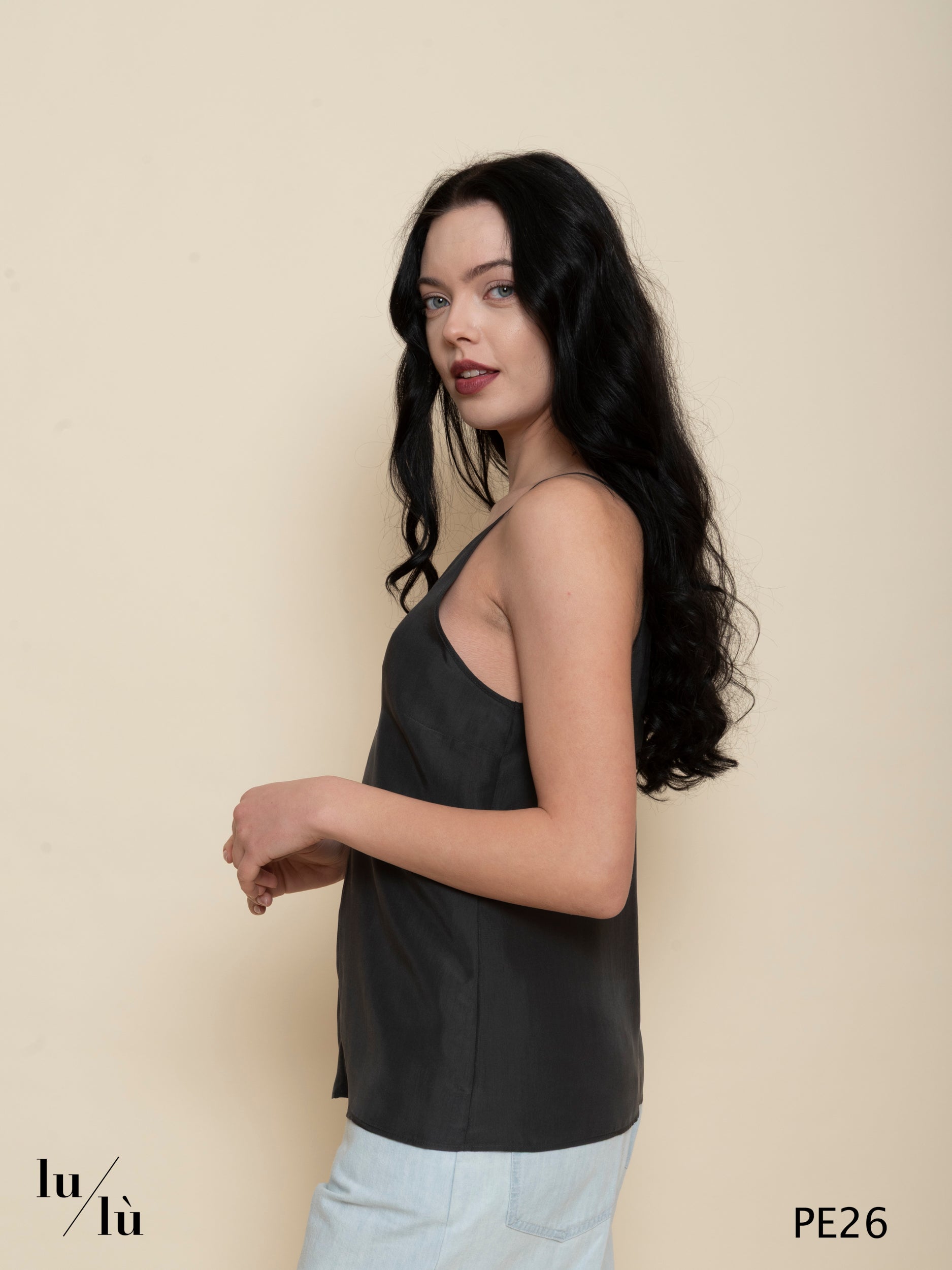 Erika - Top donna in seta 100% con scollo a V