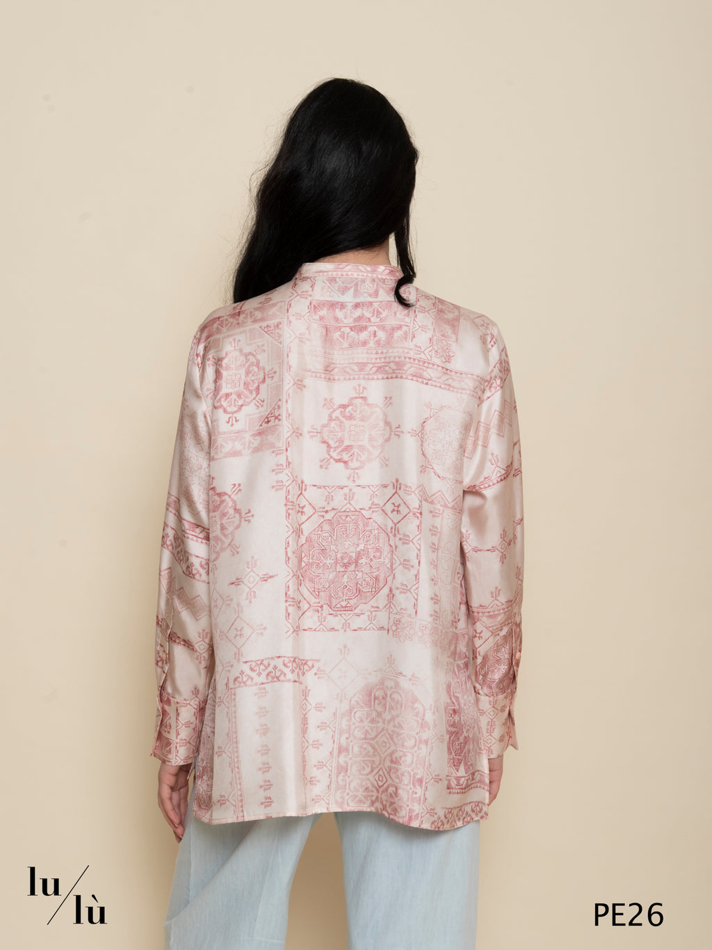 Mesilla - Camicia donna in twill di seta stampata con colletto alla coreana