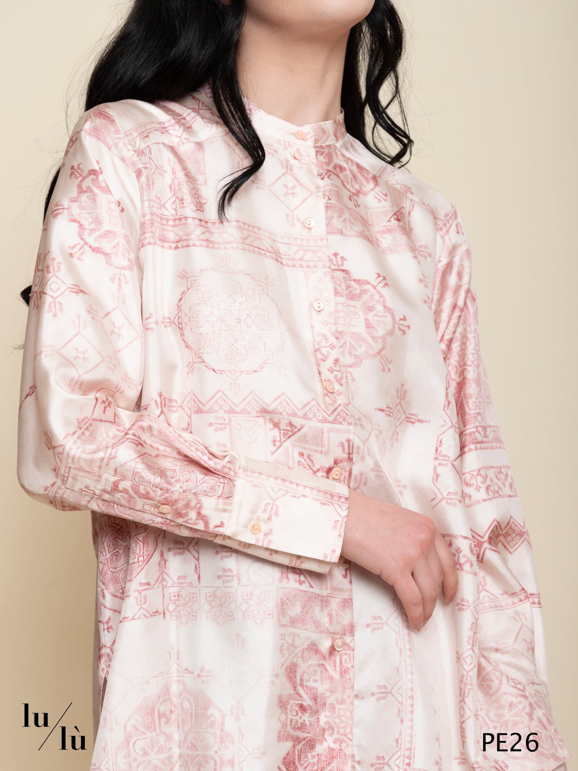 Mesilla - Camicia donna in twill di seta stampata con colletto alla coreana