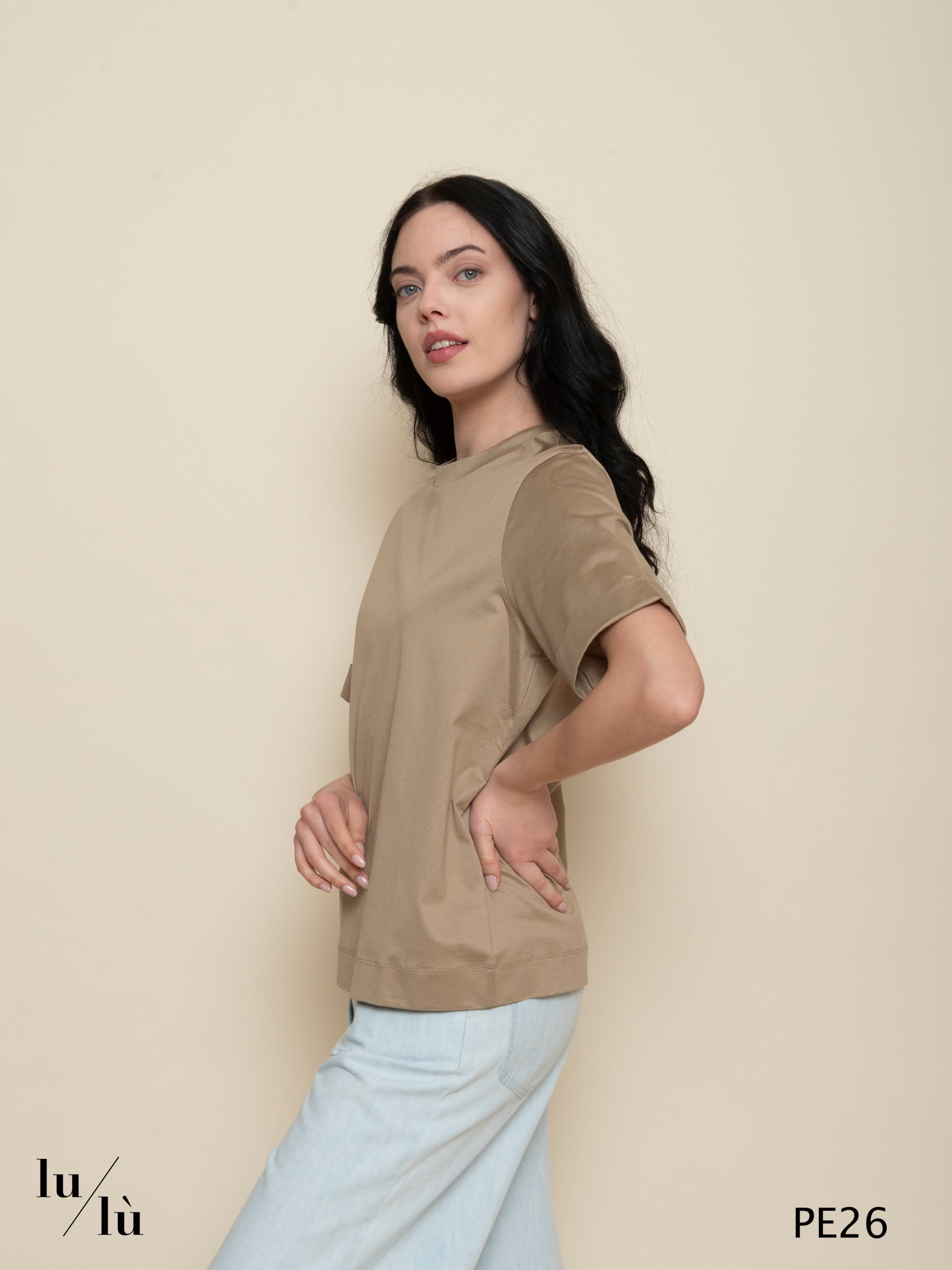 Ama Sand - T-shirt donna in cotone linea a scatola