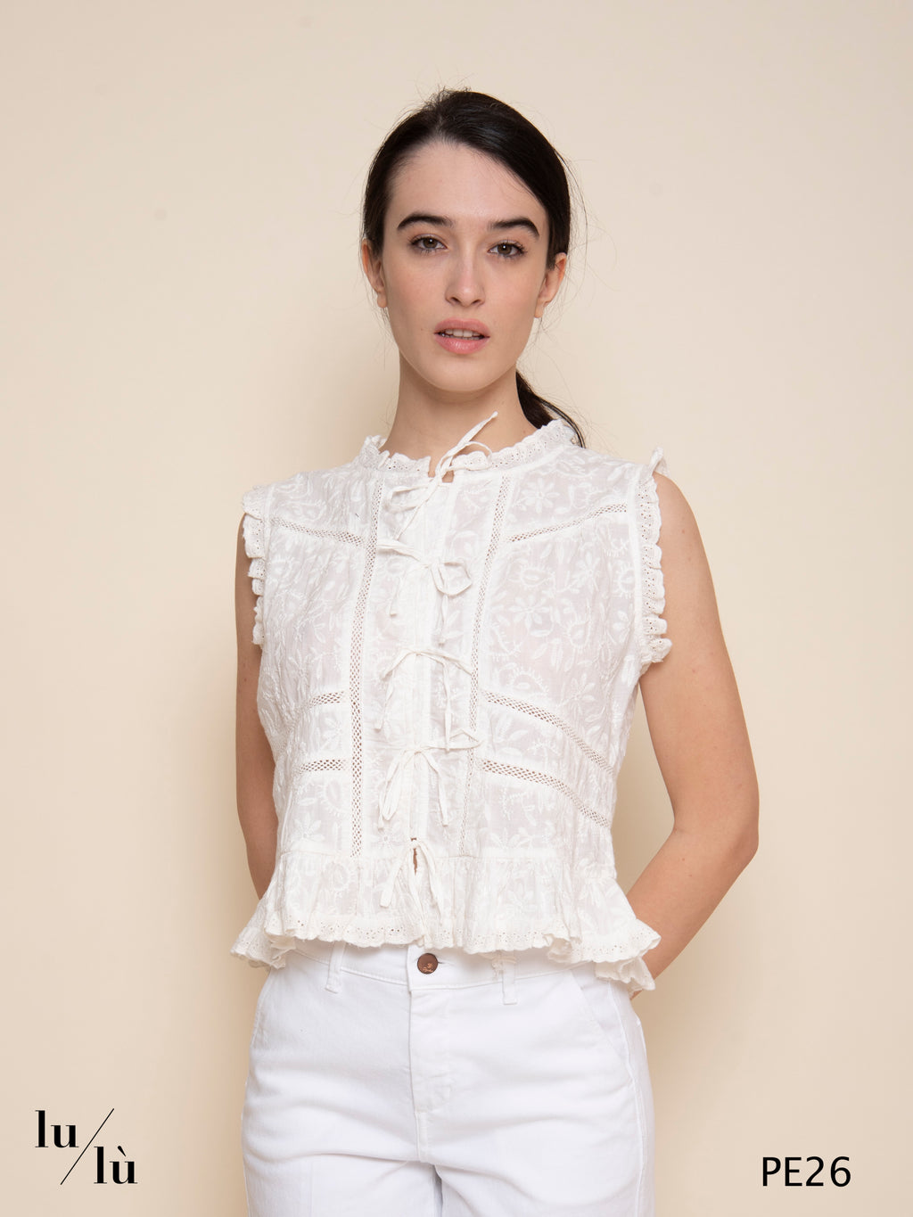 Camilla - Top donna ricamato con laccetti