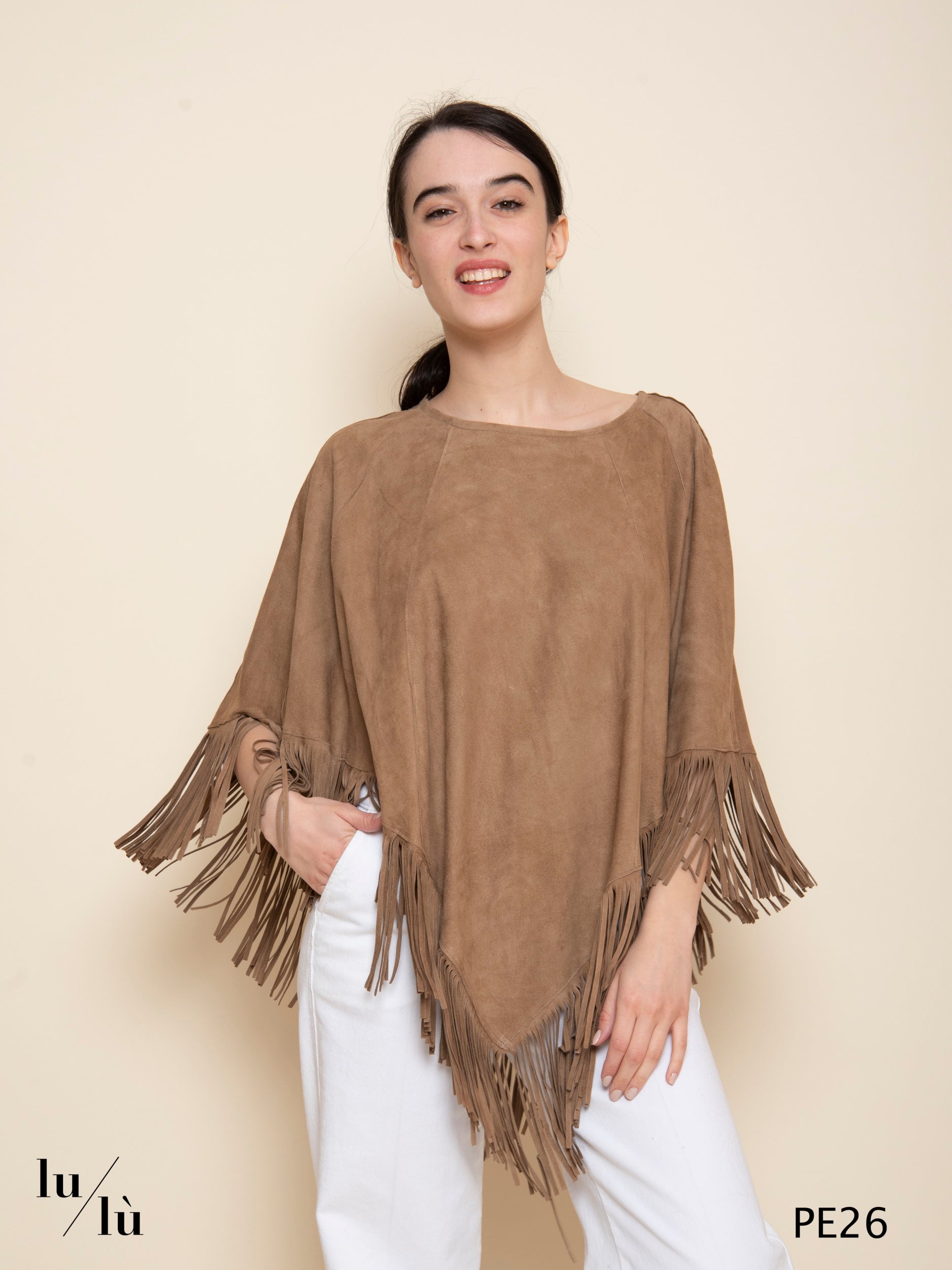 Irene Caramello - Cappa donna in pelle scamosciata con frange