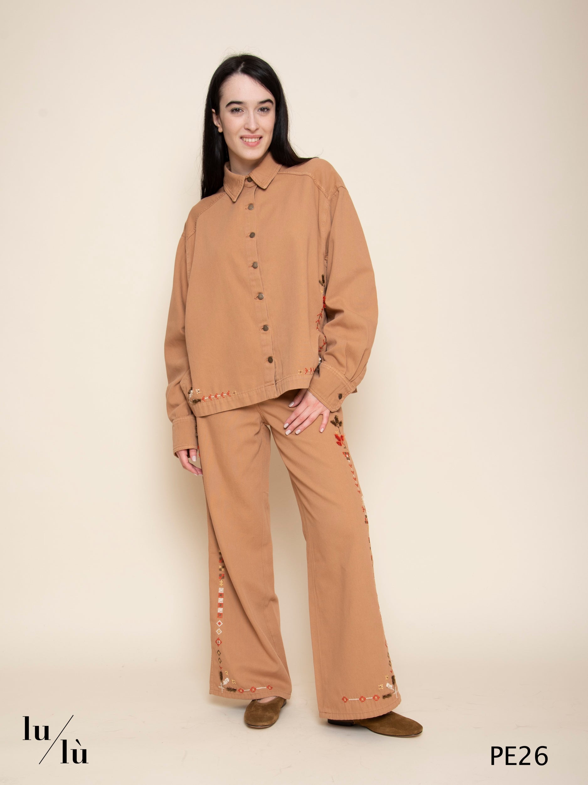 Aoki - Pantalone donna ricamato in canvas tinto capo