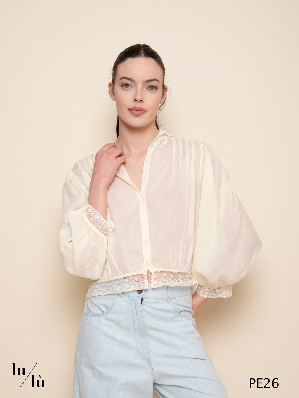 Corallo - Camicia romantica in mussola di cotone con pizzo antico