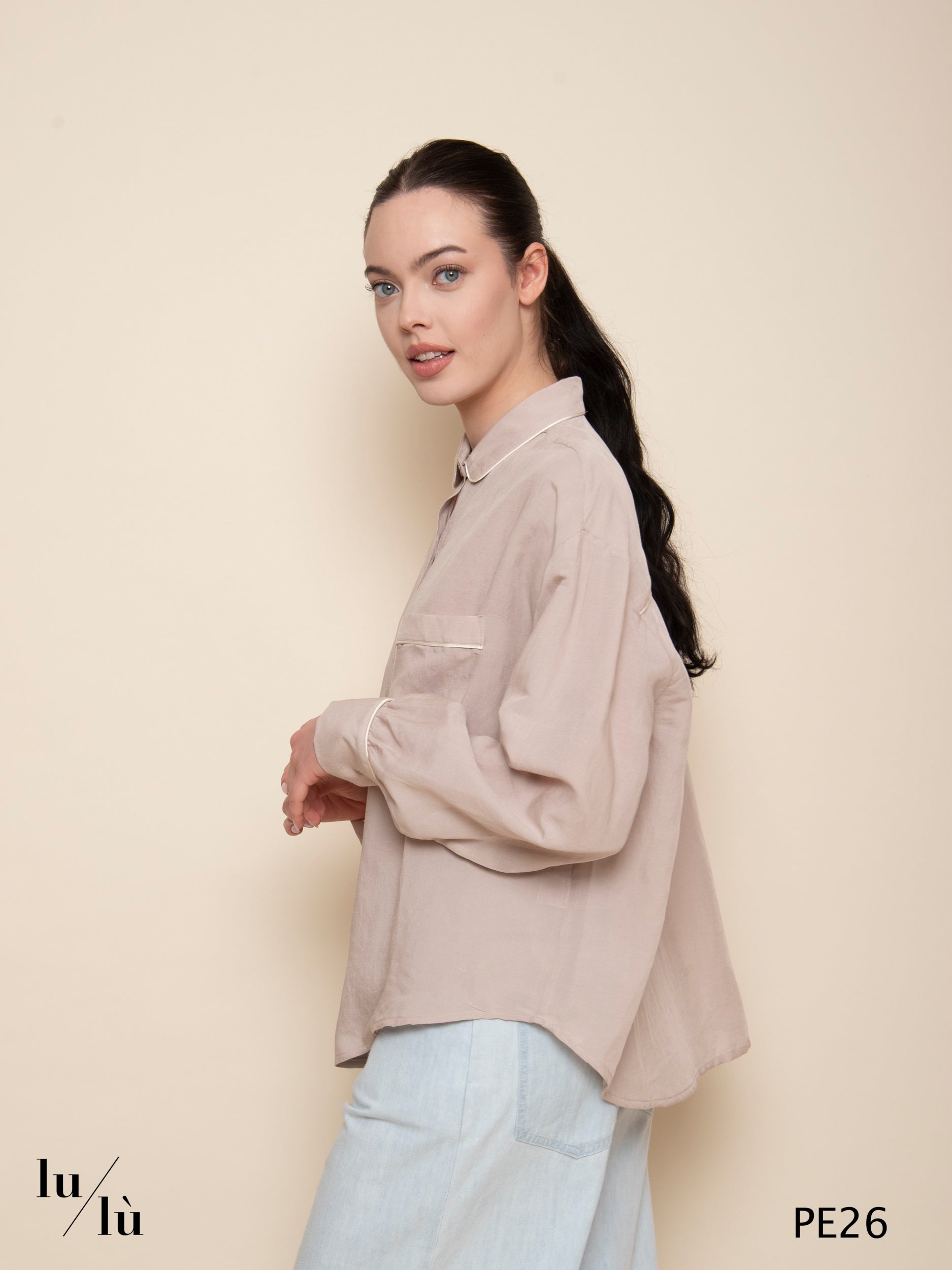 Onice - Blusa in viscosa tinta unita con piping a contrasto