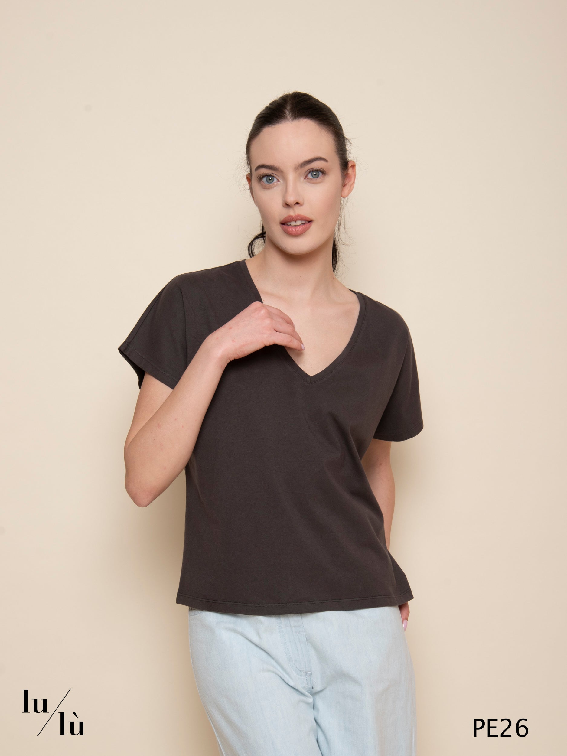Calcedonia - T-shirt in puro cotone con scollo a V