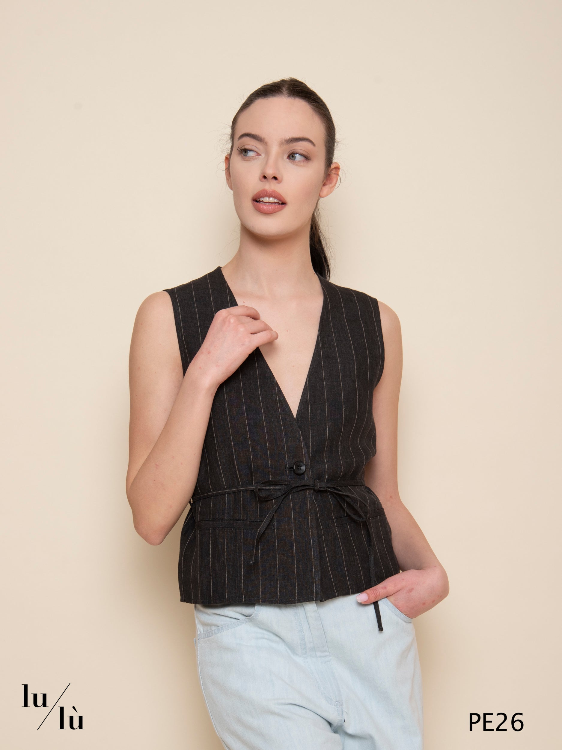 Gapio - Gilet donna sartoriale gessato con cintura in vita