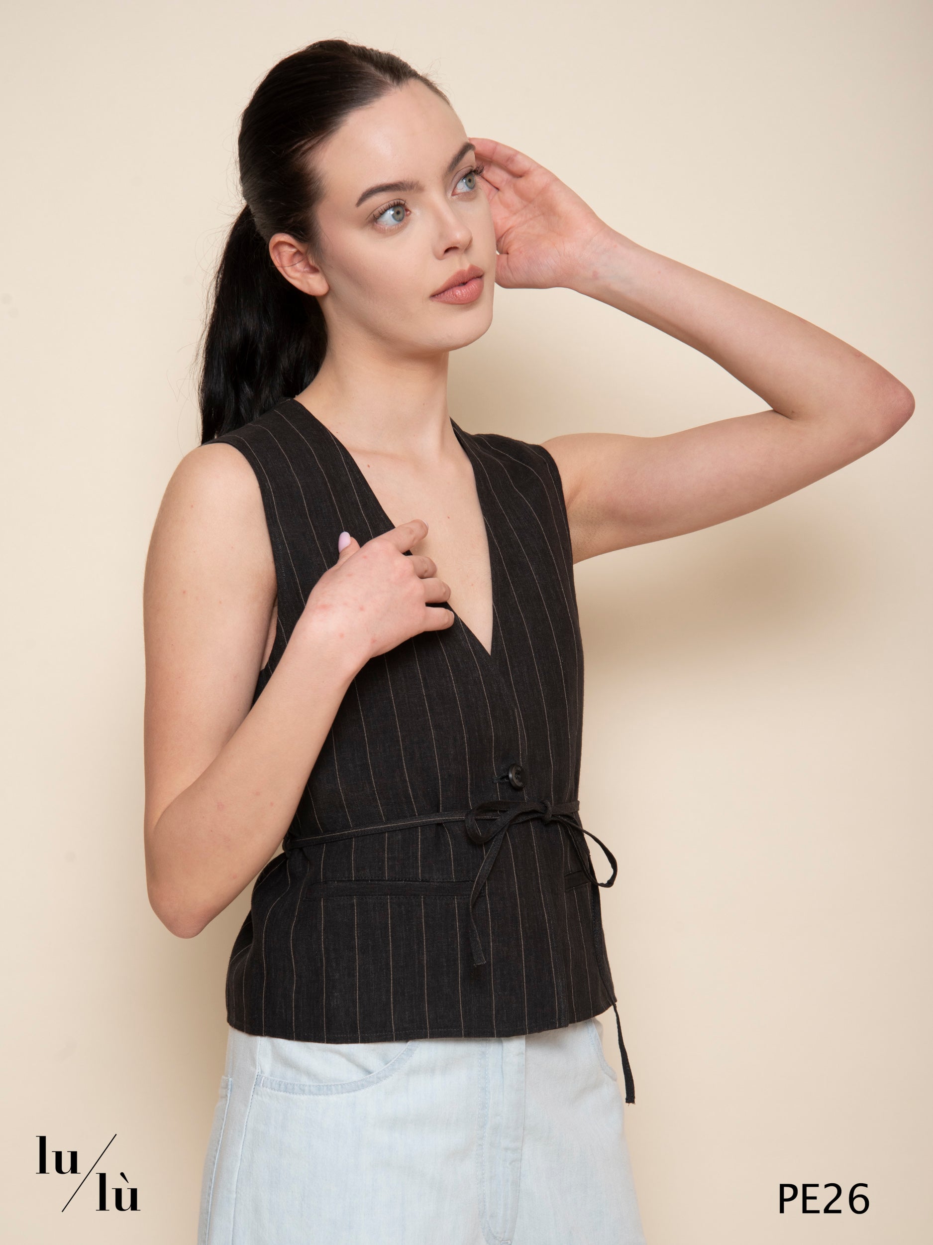 Gapio - Gilet donna sartoriale gessato con cintura in vita