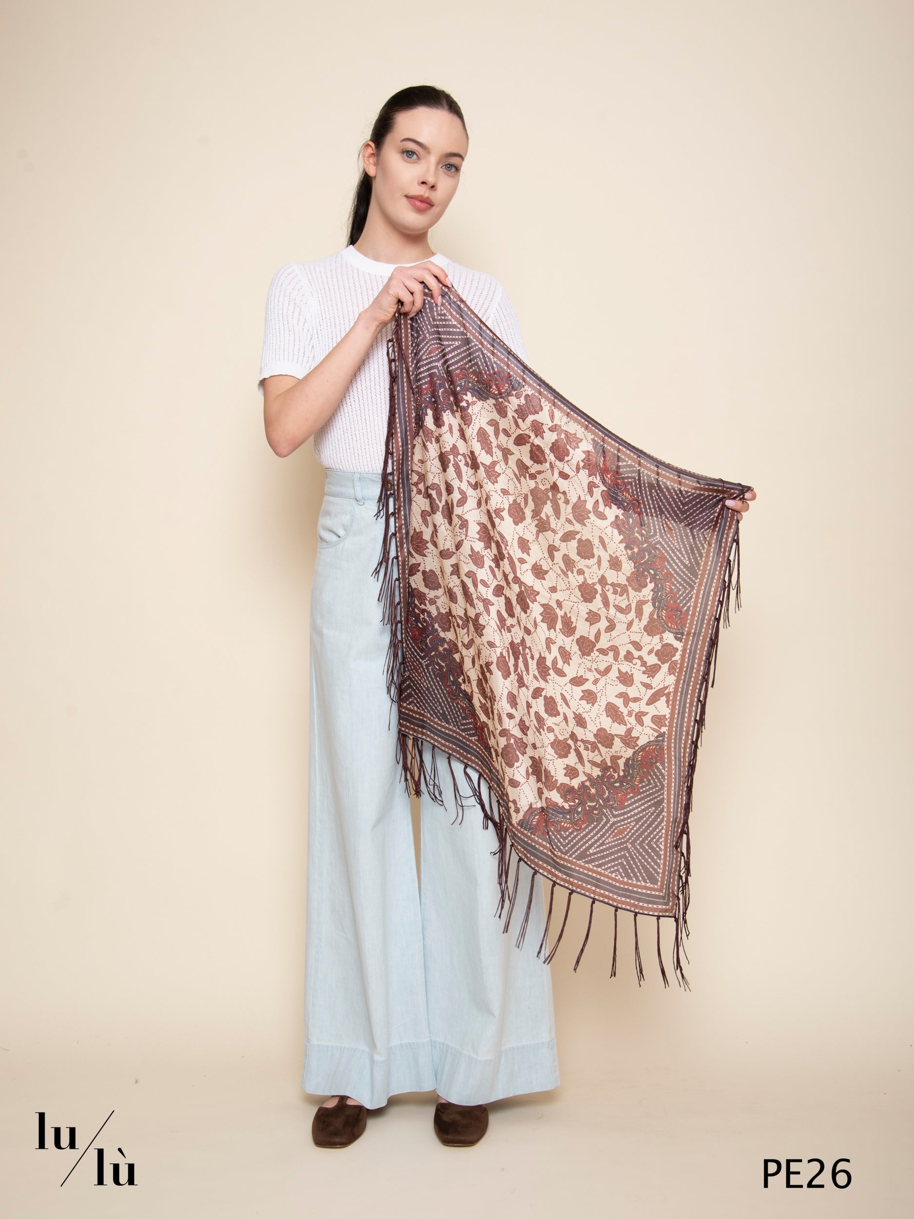 Fareo - Foulard quadrato in seta con frange stampa artistica
