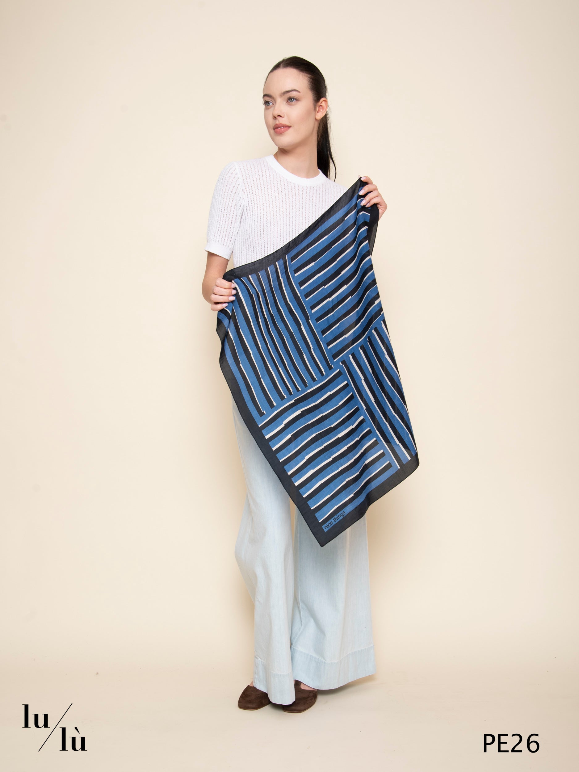 Menta Blu - Foulard quadrato in viscosa e lyocell