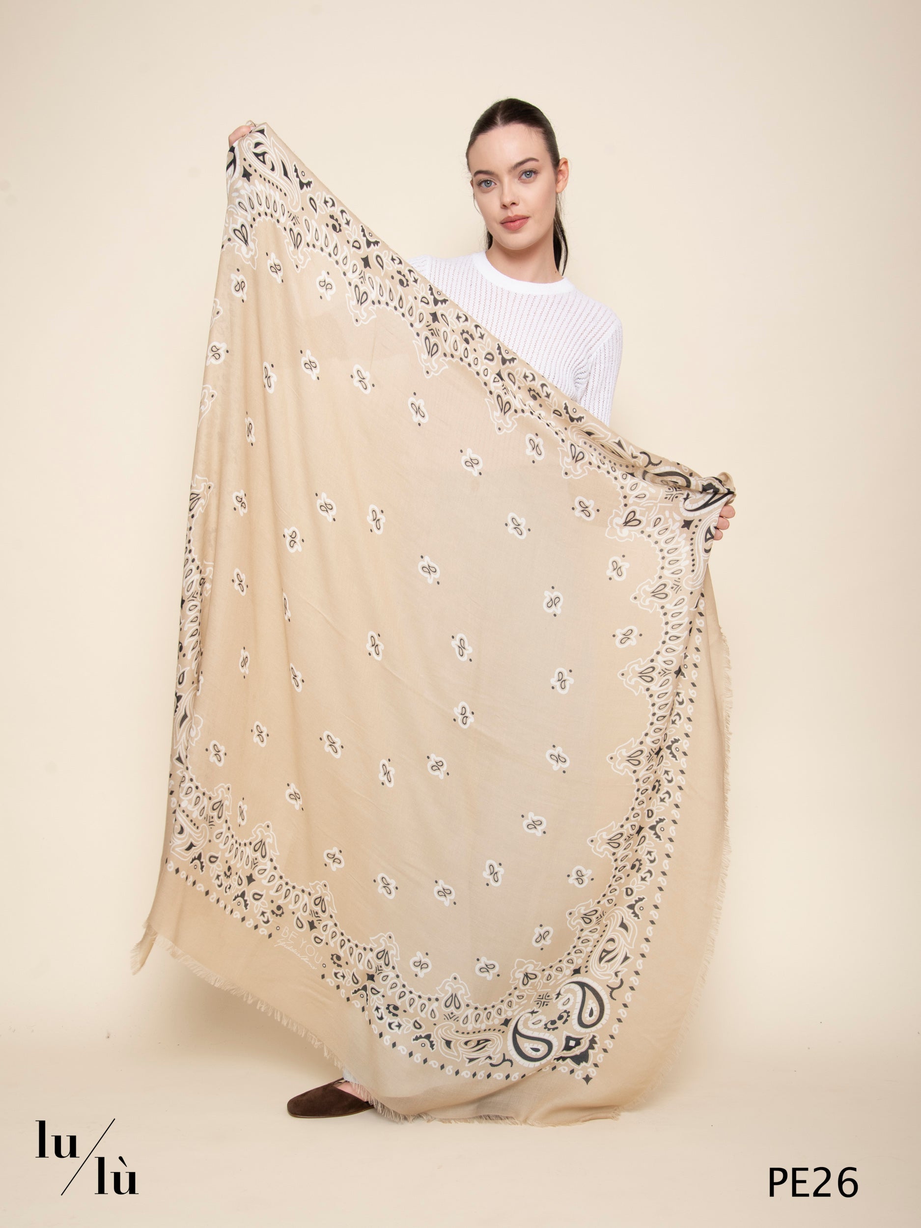Timo Beige - Foulard in modal e cashmere quadrato stampa bandana