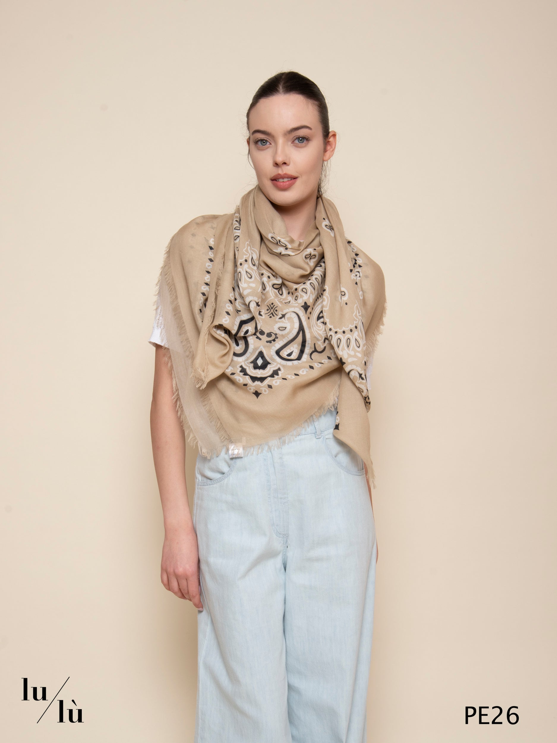 Timo Beige - Foulard in modal e cashmere quadrato stampa bandana