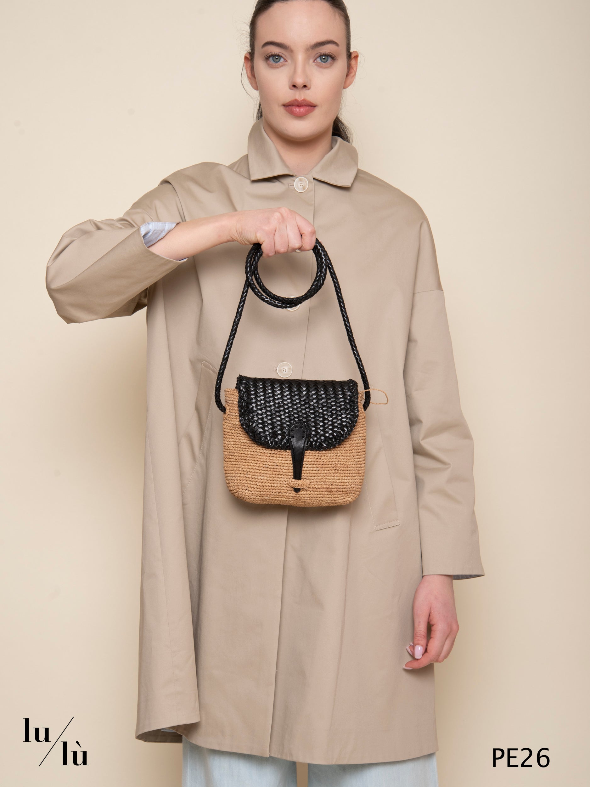 Fuego - Borsa a tracolla in rafia naturale con pelle intrecciata