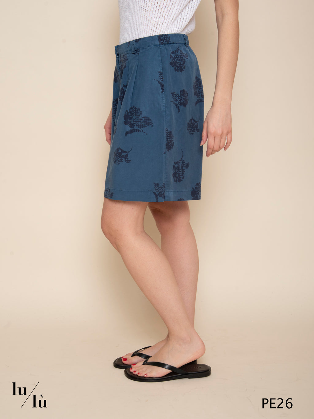 Aino - Bermuda in Tencel stampato vita alta con pinces