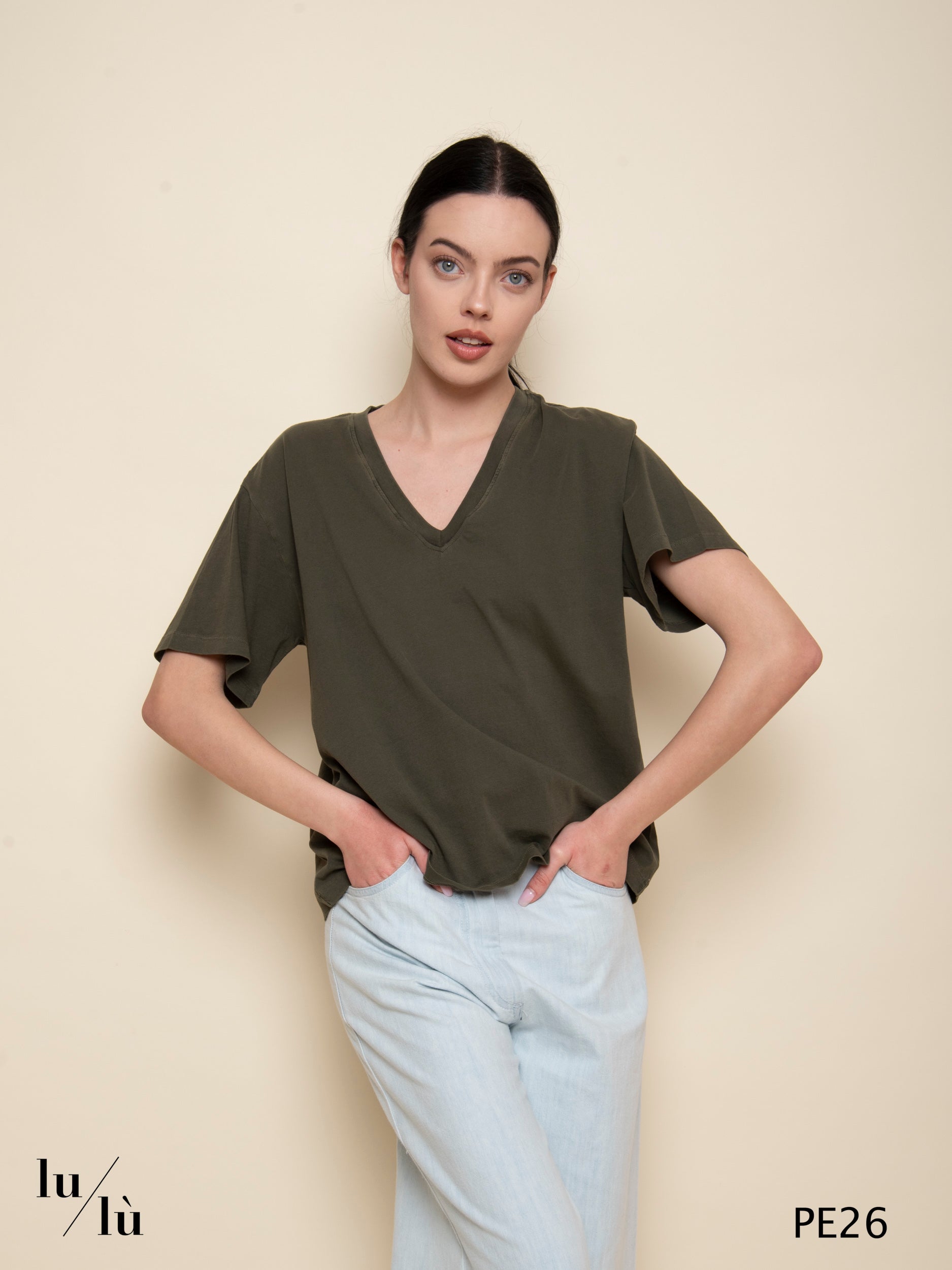 Amaria Kaki - T-shirt in puro cotone con scollo a V e manica al gomito