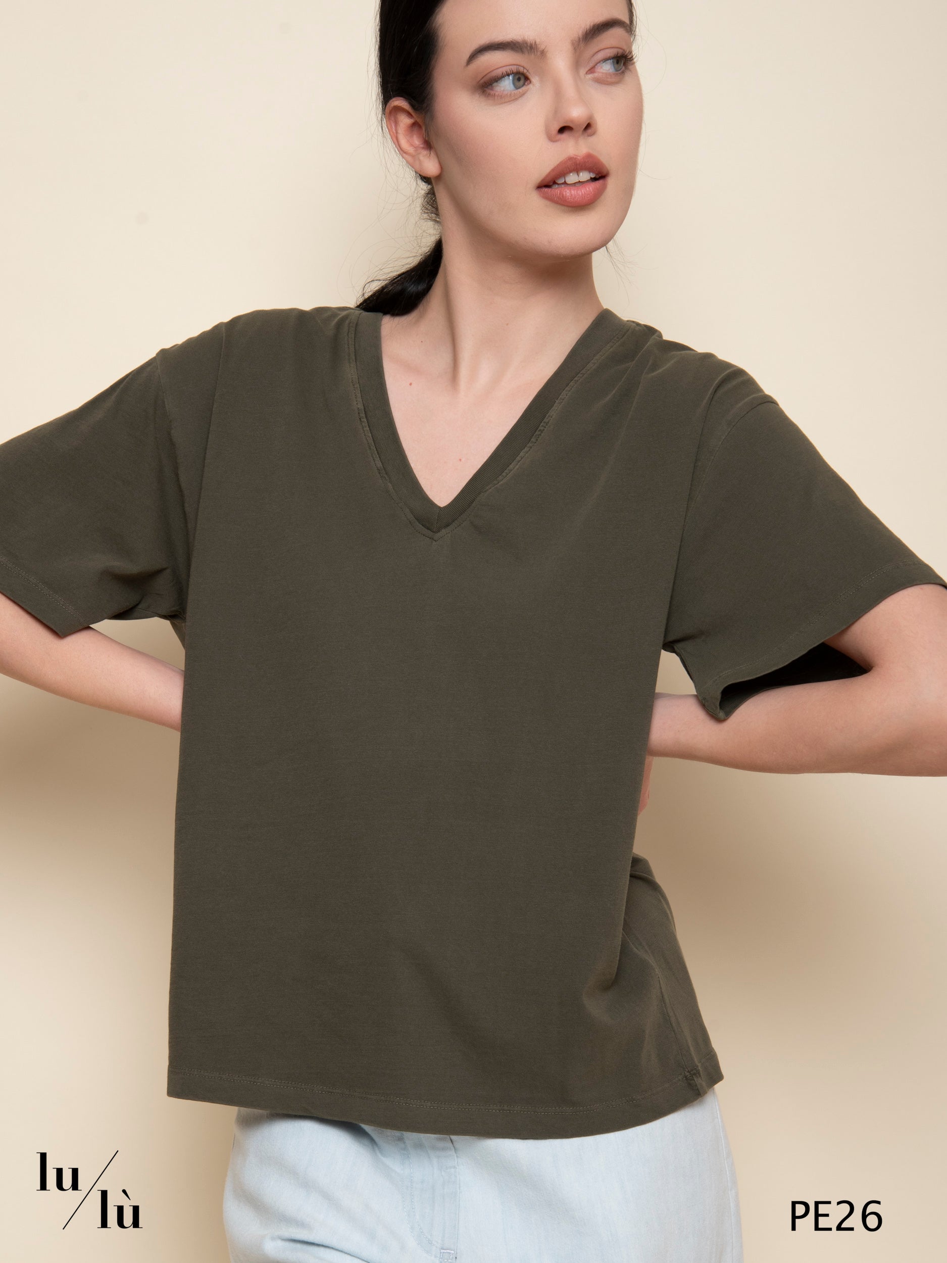 Amaria Kaki - T-shirt in puro cotone con scollo a V e manica al gomito