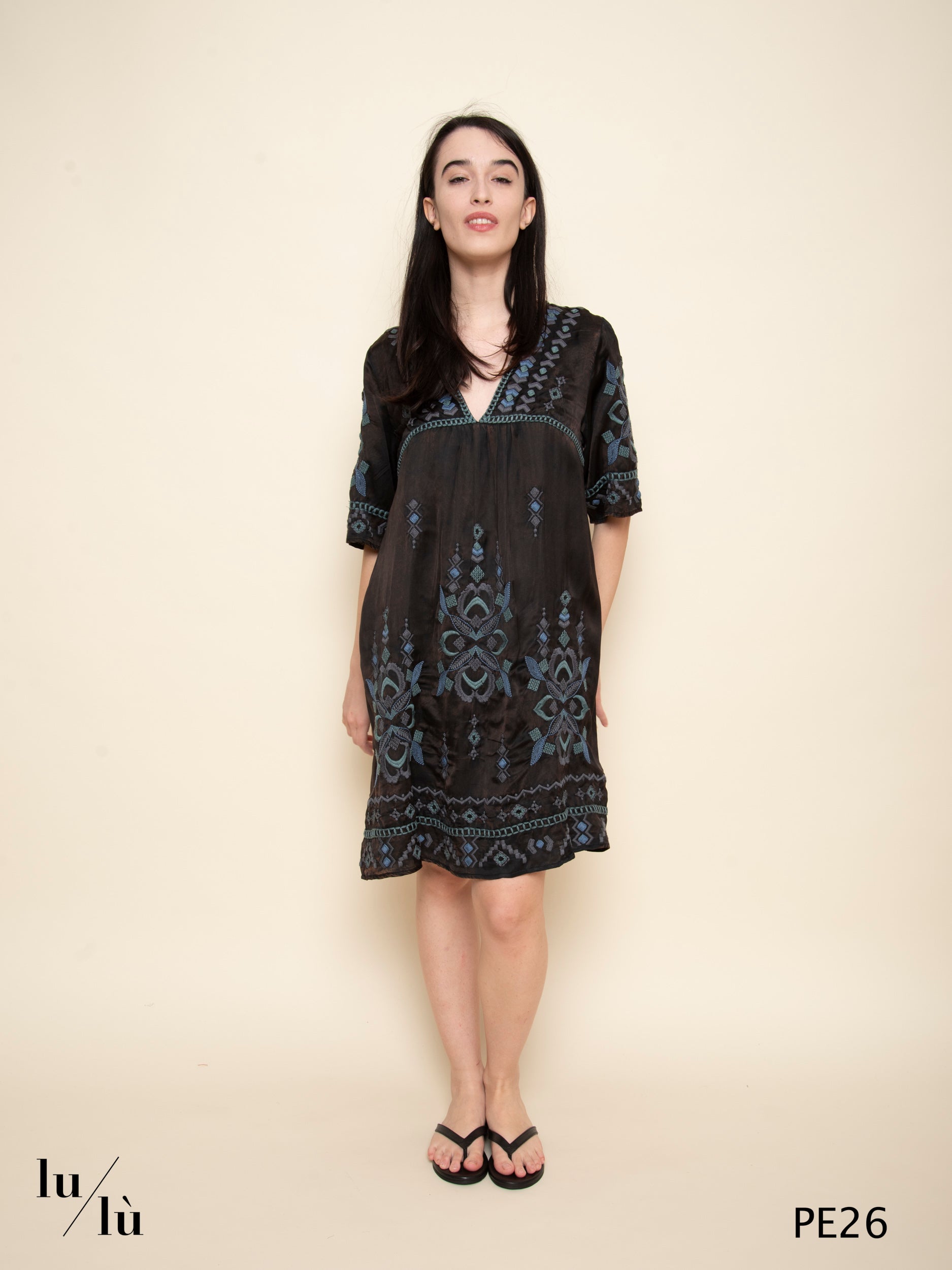 Marta - Short Dress ricamato in viscosa