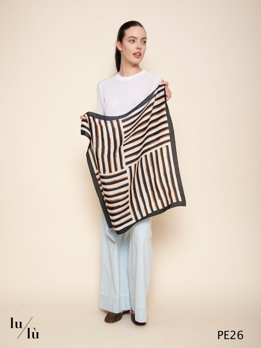 Menta Nera - Foulard quadrato in viscosa e lyocell
